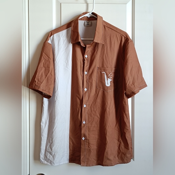 Men's Bundle: 2  Button Down Shirt. Size Large - Picture 8 of 13
